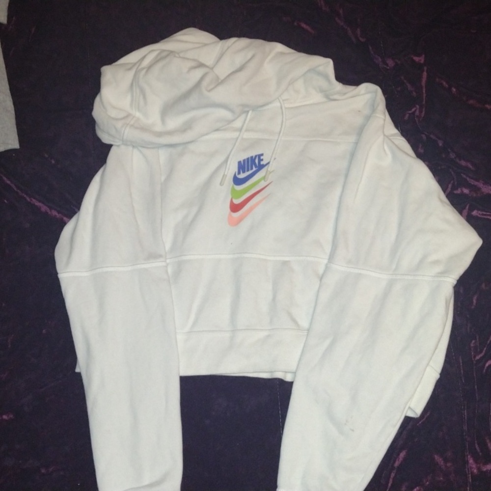 Cropped Nike hoodie